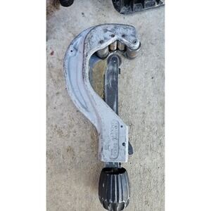 Yellow Jacket 60139 Large Tube Cutter for 1/4 to 2-5/8" Pipes